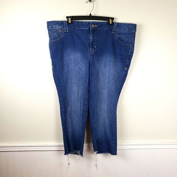 Women's Plus Size Lane Bryant Simply Straight Cut Off Frayed Denim Jeans Pants - Picture 1 of 11